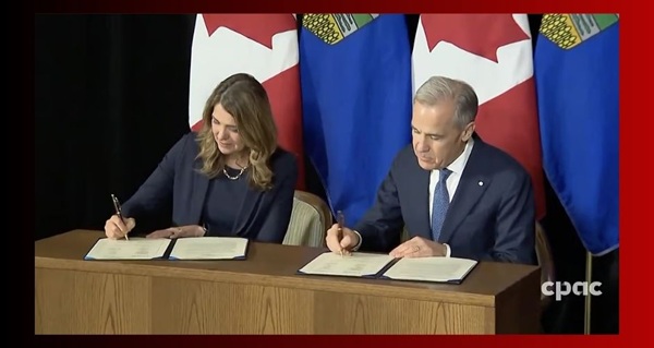 Article | MACLEOD: The beginning of the end for Danielle Smith? by Colin Macleod | Western Standard